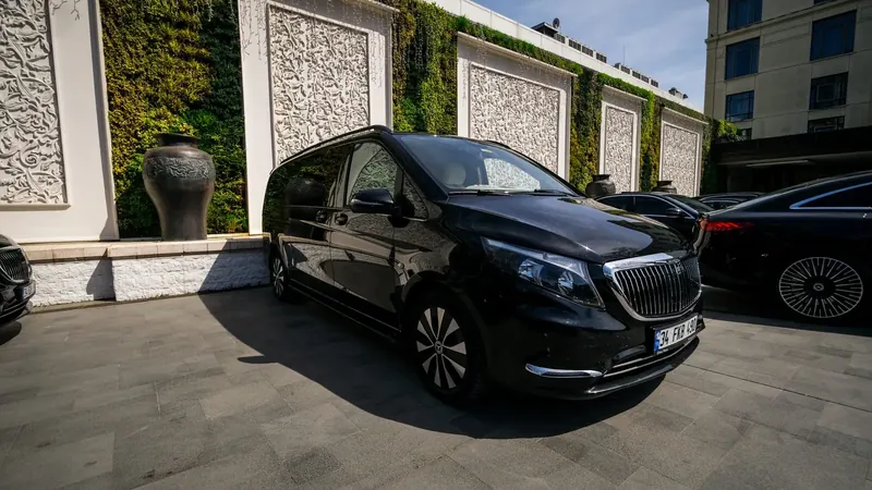 Mercedes-Benz Vito V-Class VIP — Sabiha Gökçen → Taksim